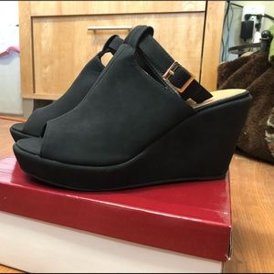 Black Wedge Shoes size 10